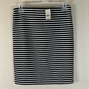 Loft NWT petites mini skirt black white stripe XSP textured knit pull on stretch